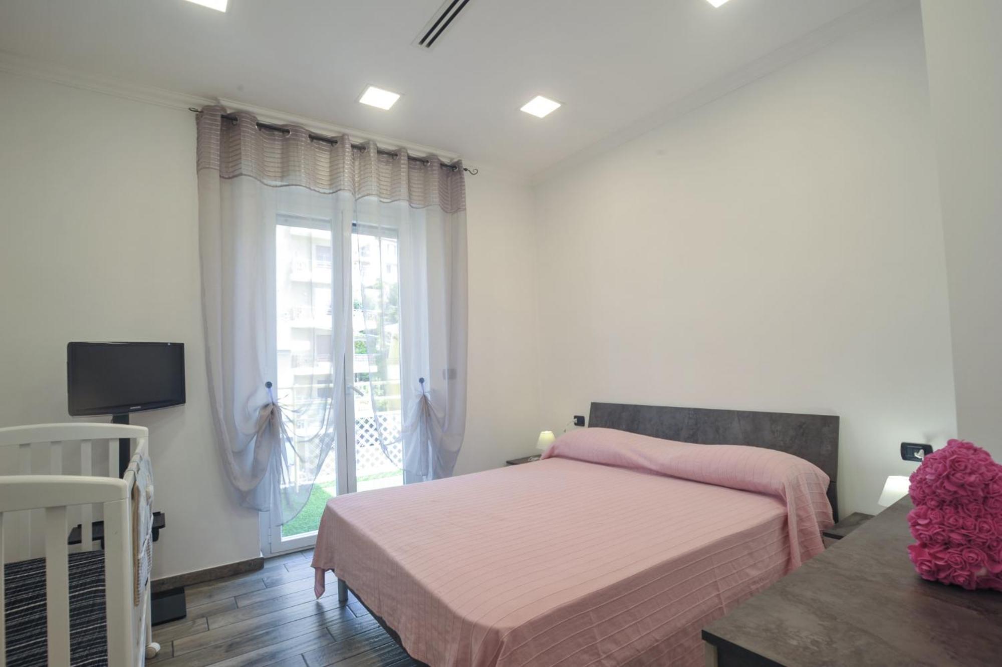 Casa Rosa Lucia Centrale Con Parcheggio Σαν Ρέμο Εξωτερικό φωτογραφία